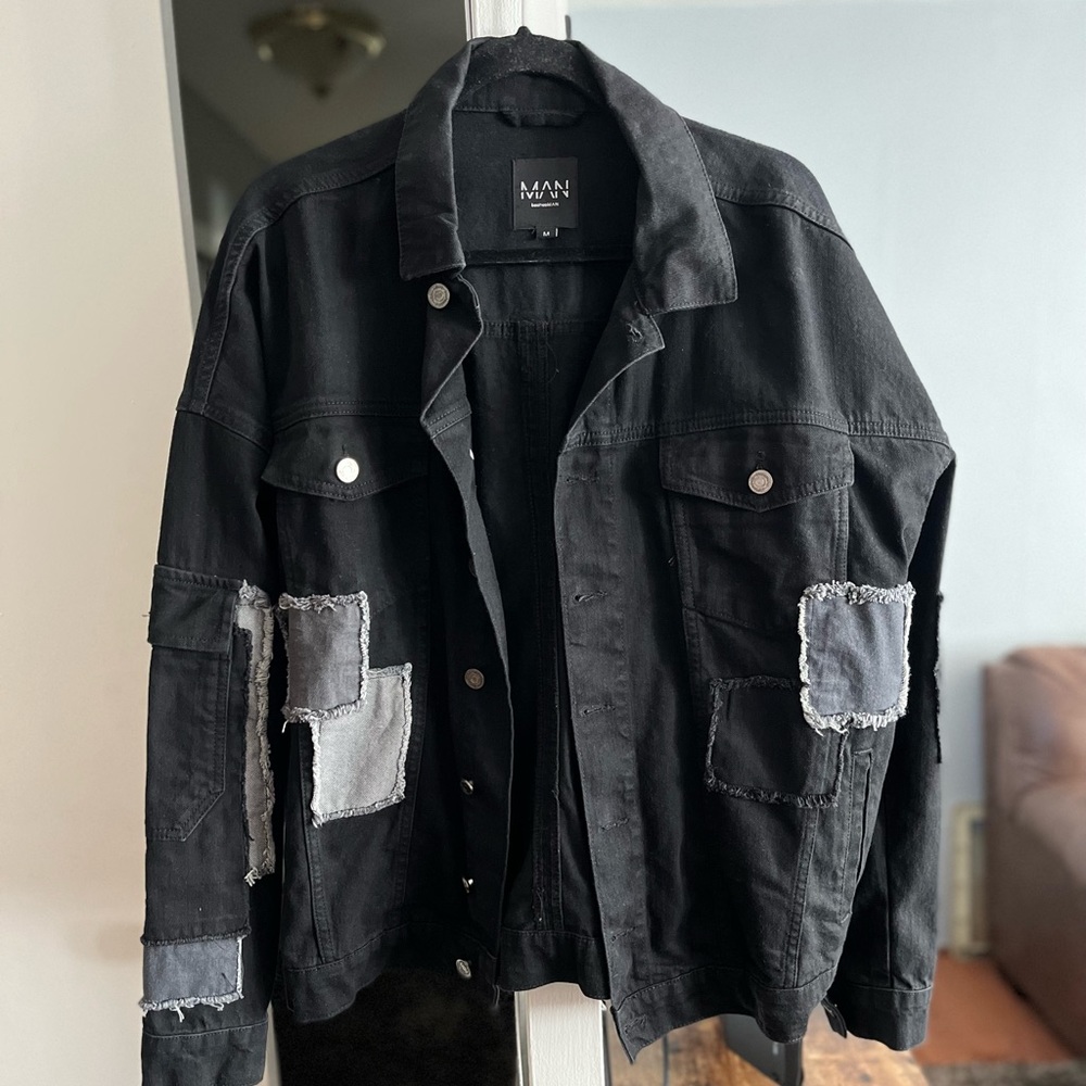Oversized Patchwork Cargo Denim Jacket from boohooMAN
US Size: Medium